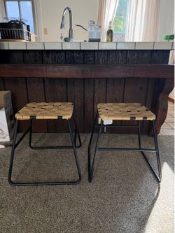 Stools/chairs (set of 2)