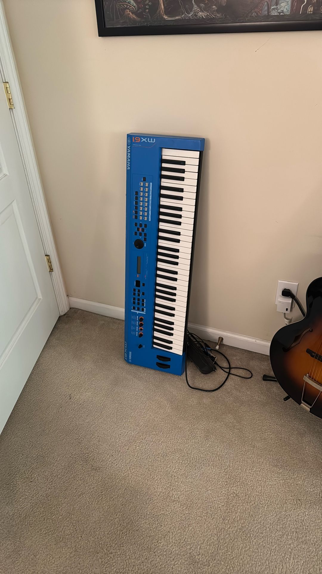 Yamaha MX61 V2 in Blue