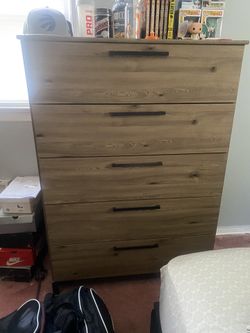 Dresser, Chest 