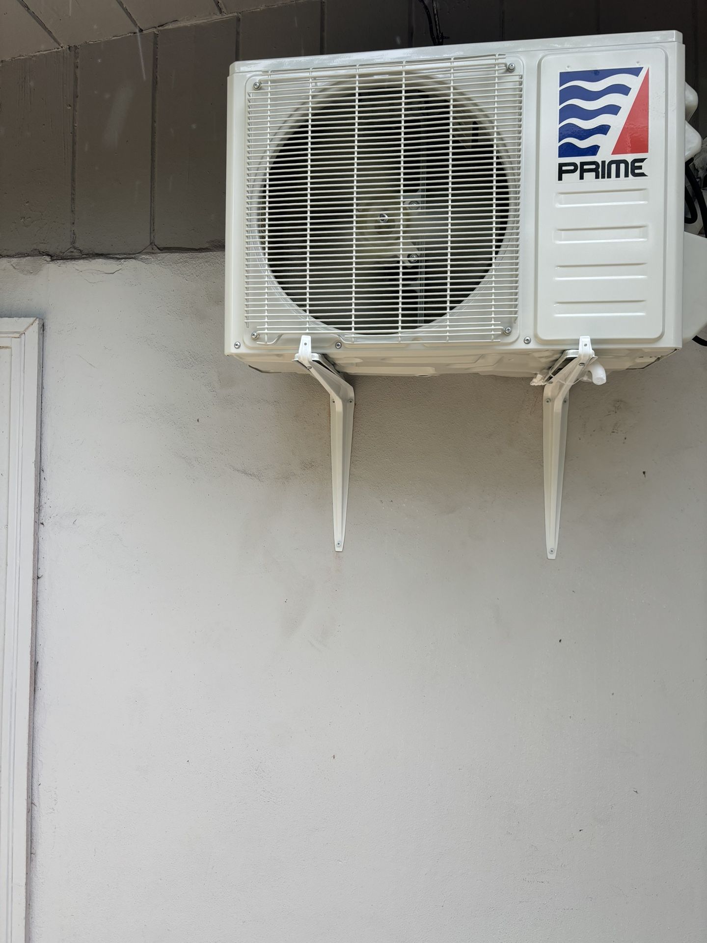 Mini split air conditioner 12,000 BTU new