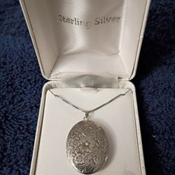 Locket 