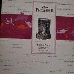 Frozen  2 Find Your Destiny Wax Warmer.  NIb