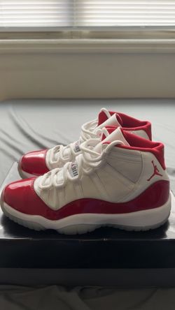 Jordan 11 Cherry size 7y