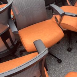 Office Chairs 
