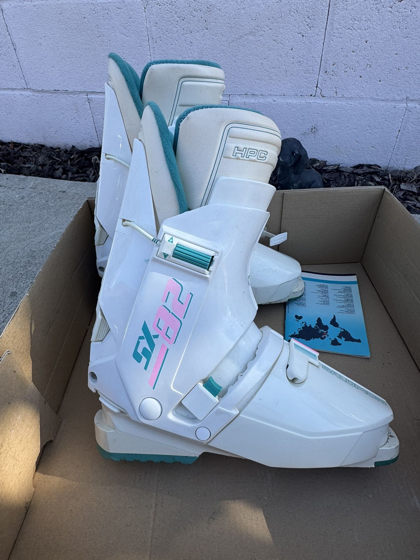 Ski Boots SALOMON SX82 HPC Rear Entry Women Size 320 Skiing Vintage White