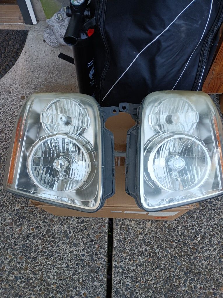 GMC Yukon Denali Headlights