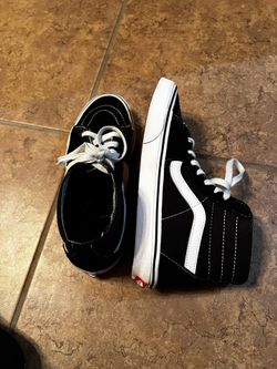 Women’s Van’s Size 7.5 