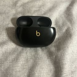 Beats Studio Buds +