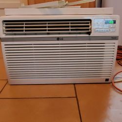 Air conditioner LG 10,000 Btu