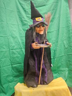 Halloween Decor -Talking Witch w/Tray