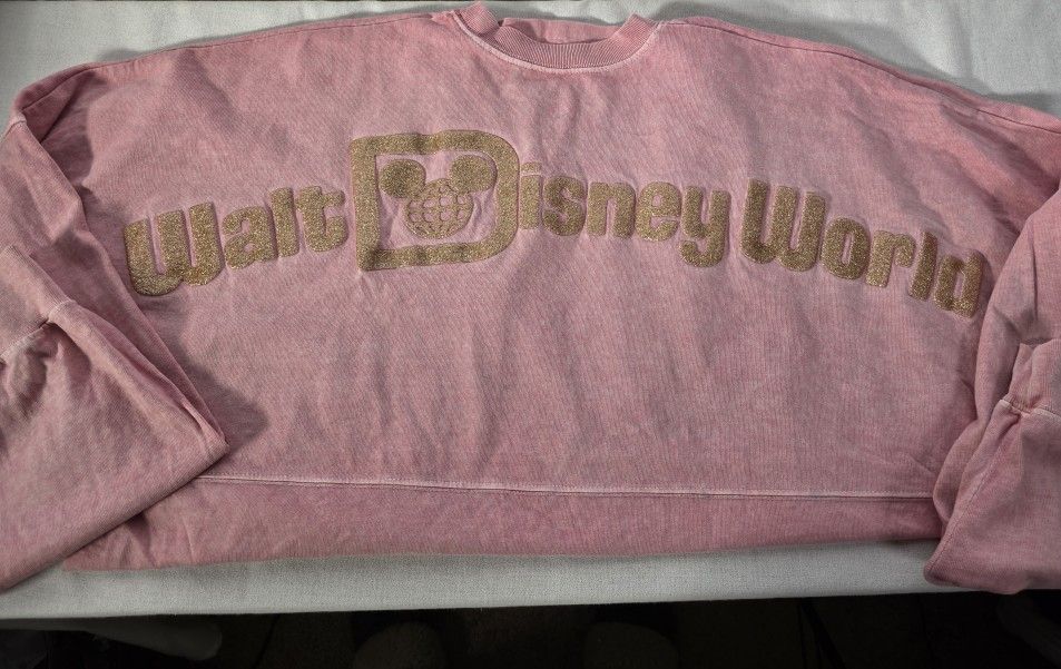 Disneyland Rose Gold Glitter Spirit Jersey Long Sleeve
- Women's Size LARGE