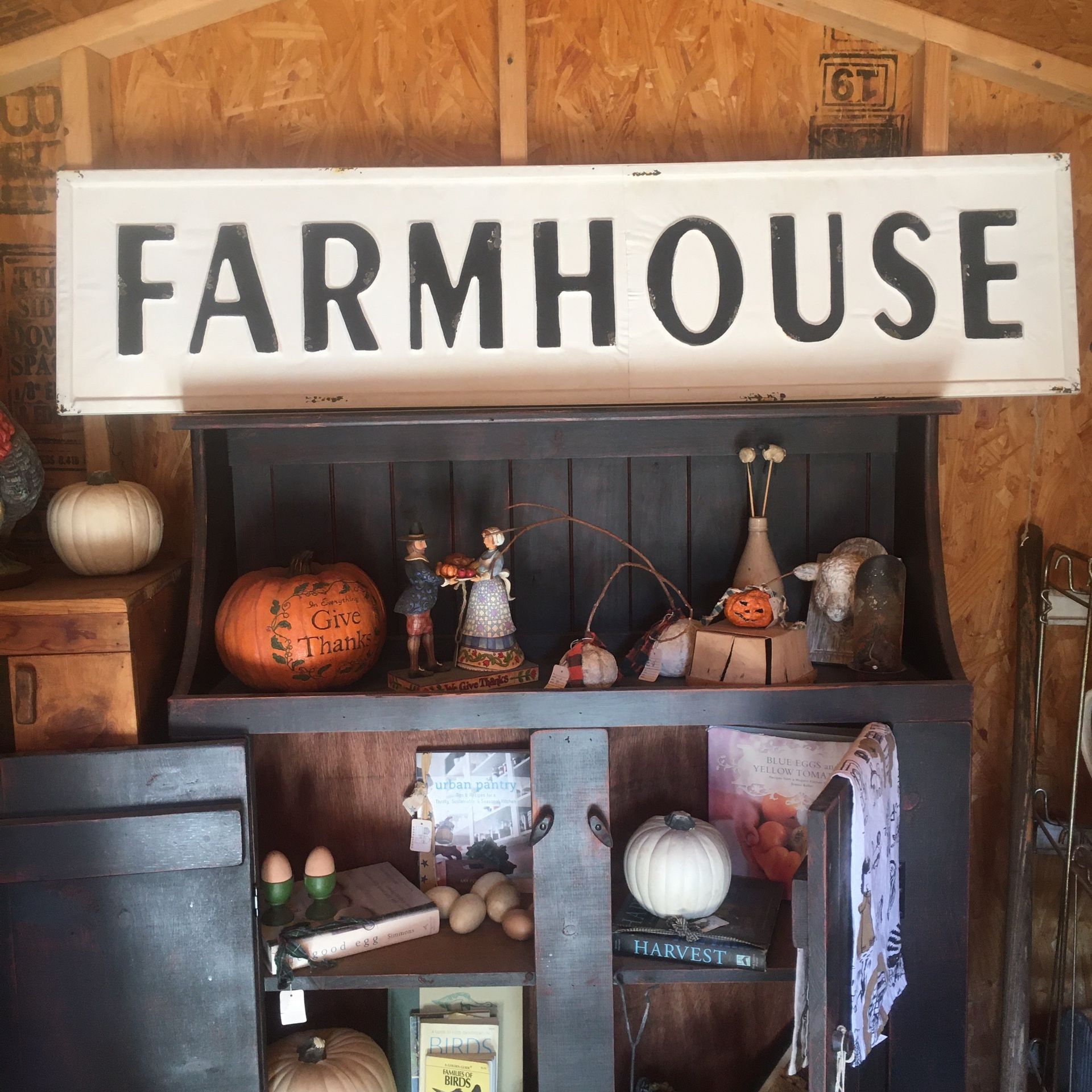 Metal Farmhouse Sign