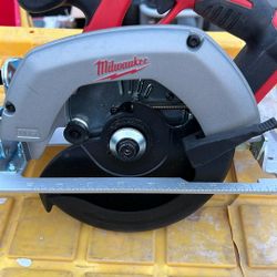 Milwaukee Circular Saw 2630-20