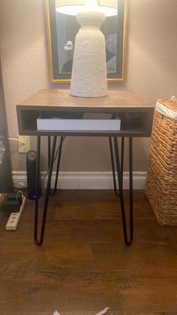 2 matching nightstands $20both