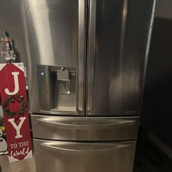 Lg Stainless Steel French Door Refrigerator Like New 