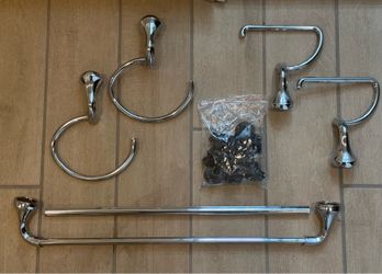Bathroom towel fixtures