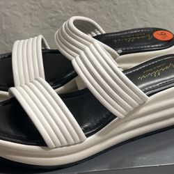 White Wedges Brand 🆕 Size “9 1/2 👡