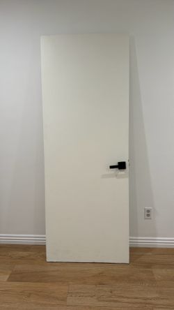 FREE White interior door