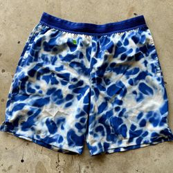 Ladies large fabletics blue runner work out short Large