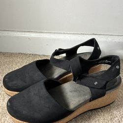 True Craft Women's Black Sandals Size 9.5