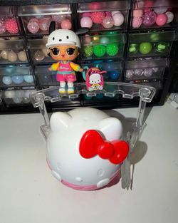 Lol Surprise - Pochacco Bar LOL Surprise Loves Hello Kitty and Friends Doll