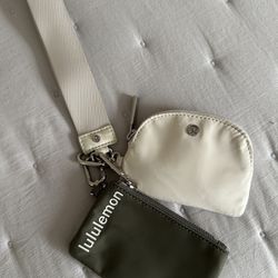 Lululemon Dual Pouch Wristlet in Sage Green/White Opal