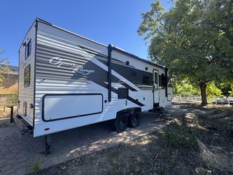2022 Open Range 26BHS Bunkhouse, Only Used About 5 Times!