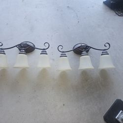 Bathroom Light Fixtures