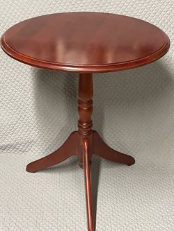 Round Red Table 23.5in
