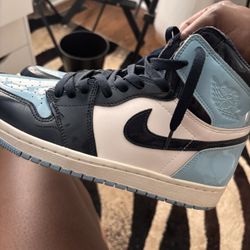 Women Jordan 1 Retro “ Blue Chill”
