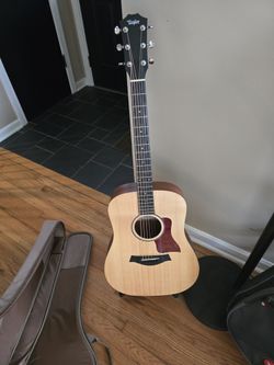 TAYLOR BIG BABY ACCOUSTIC