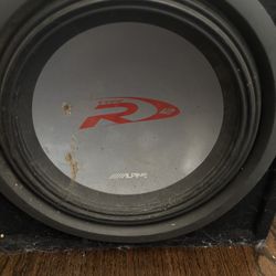 Alpine Type R 12” + 3000 Watt Amplifier 