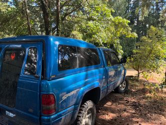 1998 Dodge Ram 1500 V8 Sport(parting out)