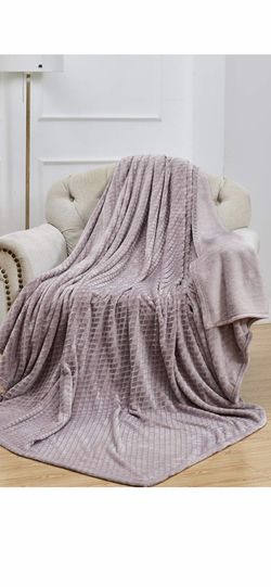 GONAAP Diamond Check Embossed Flannel Luxury Super Soft Fleece Cozy Throw Blanket Lavender