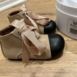 Toddler Girl Booties Cap Toe EU 23 / US 7- AGE OF INNOCENCE
