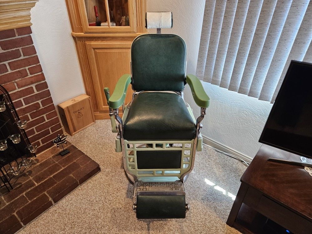 Antique Barber Chair Theo-A-Kochs