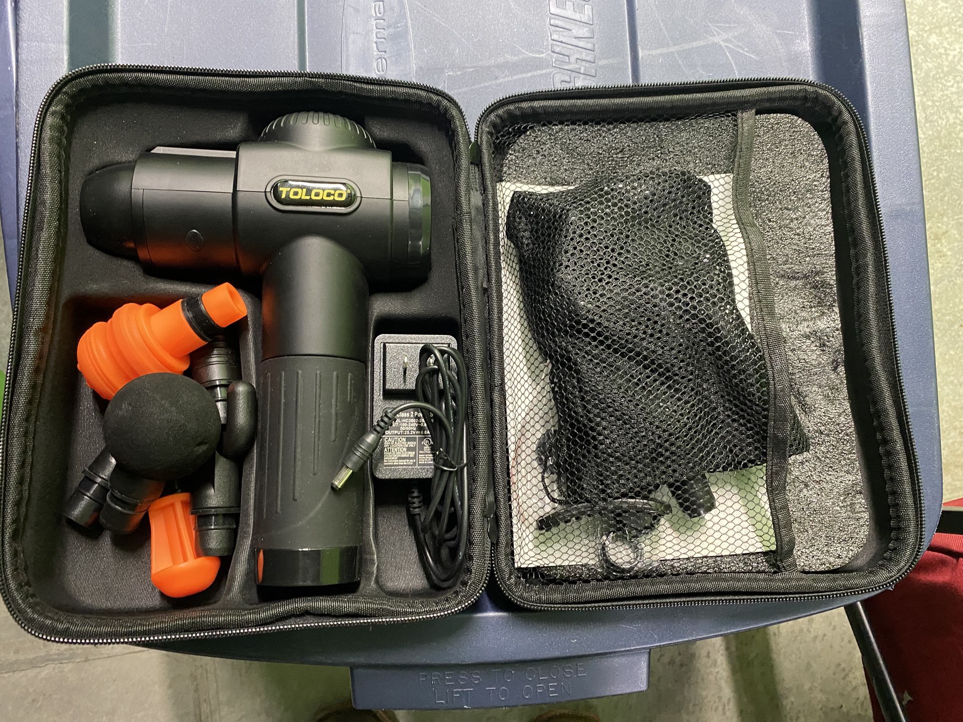 Toloco Massage Gun W/Attachments