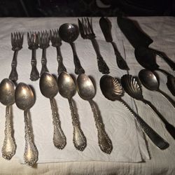 Silver plate 19 Pieces 