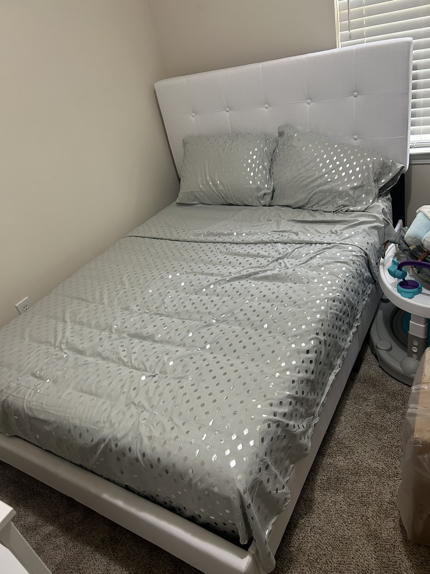 Full Size Bed