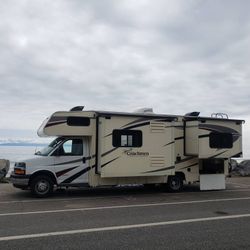 Class C Freelander Coachmen RV Camper With 2 Slide Outs 