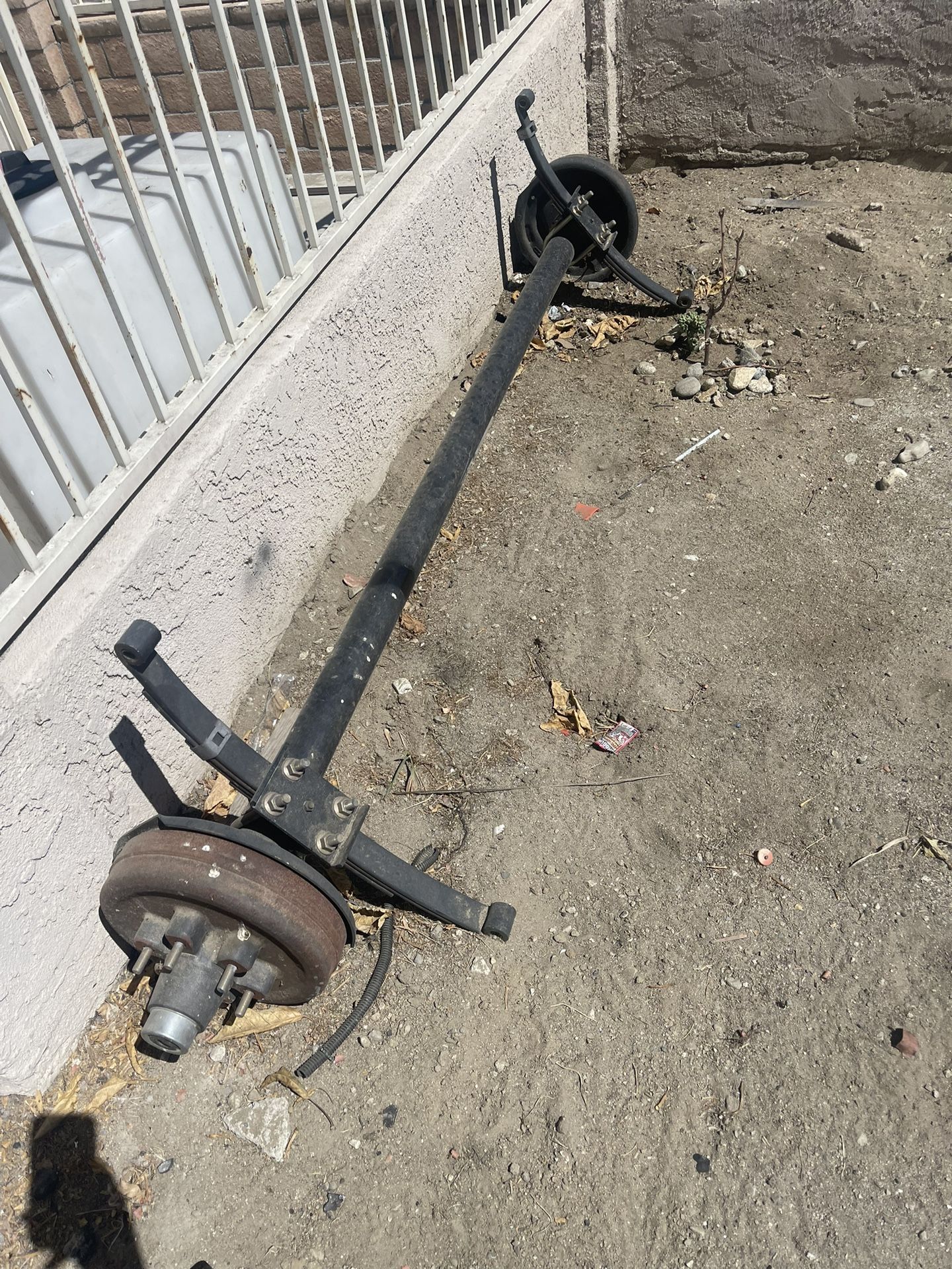 Axle 6 Looks 6000 Pounds Weight