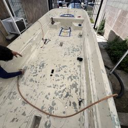 1973 Boston Whaler Katama 16’7” Classic Project