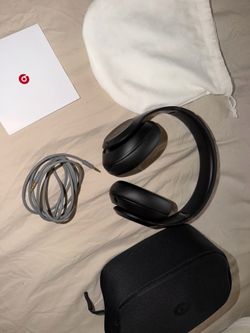Beats Studio Pro