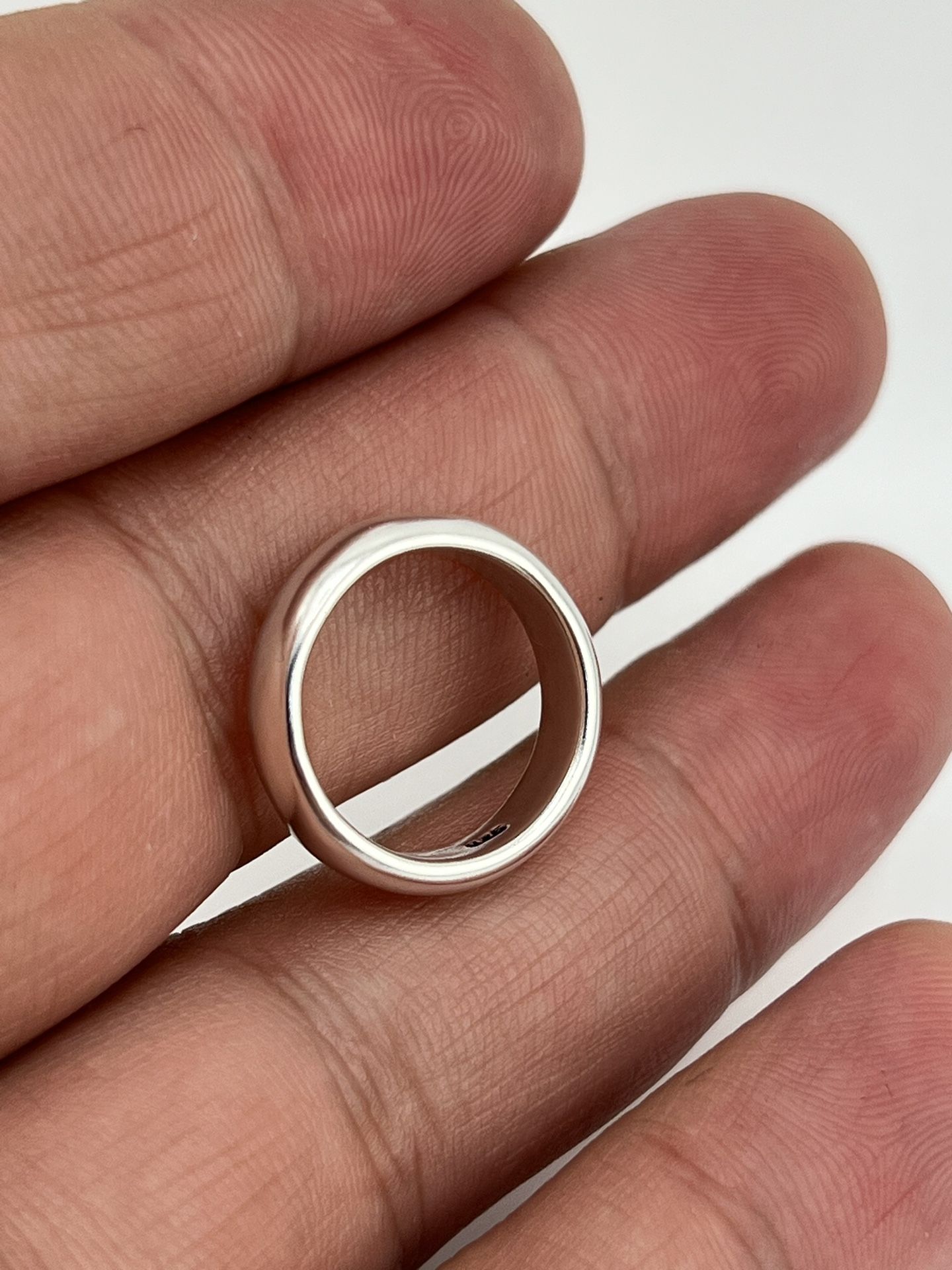 925 Sterling Silver Band Ring Size 5.5
