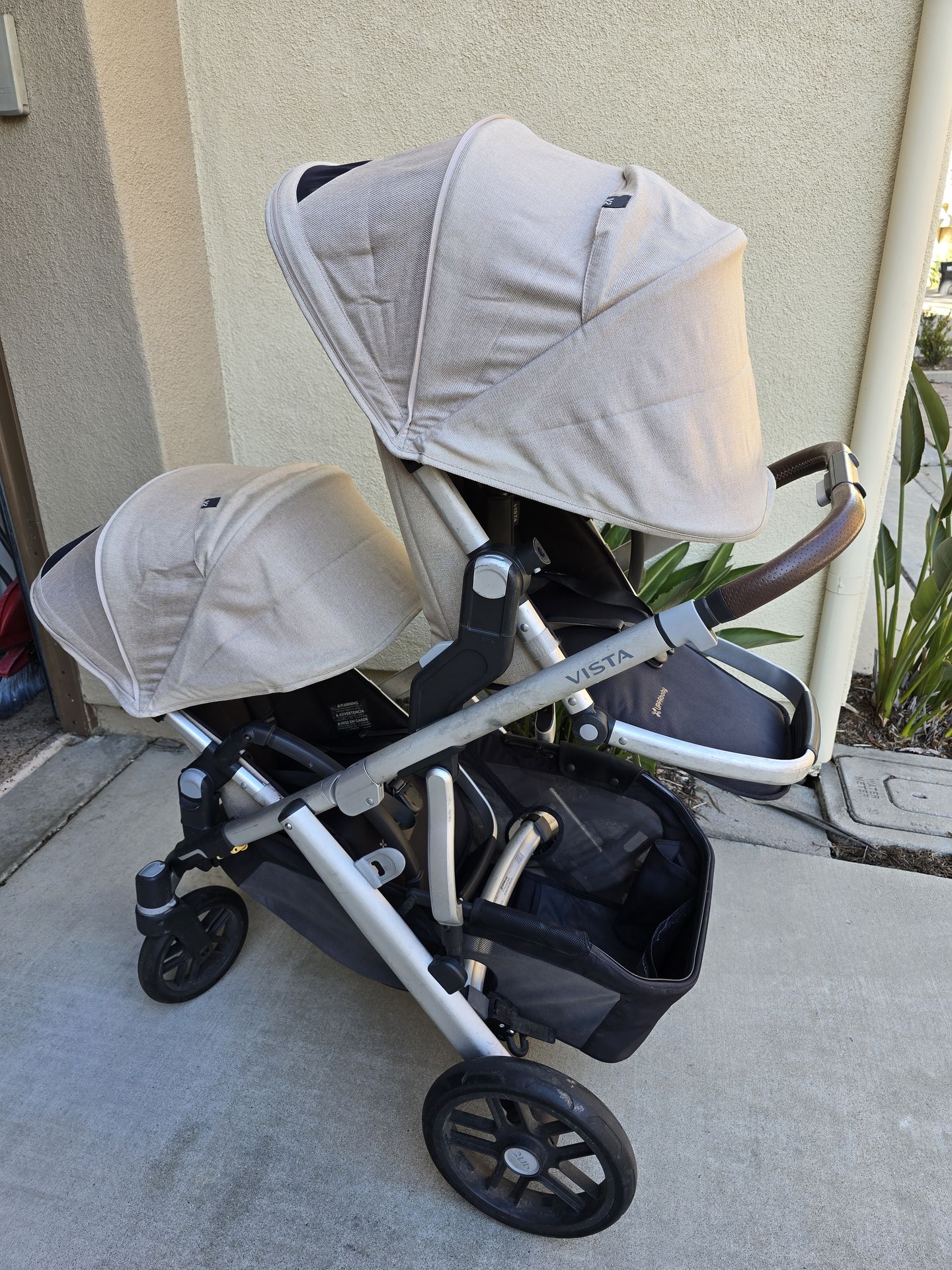 4 passenger stroller wagon Pathfinder 4-Seat ebike battery storage Color:Gloss Black/Gold Seggiolone Stokke Tripp Trapp go naps