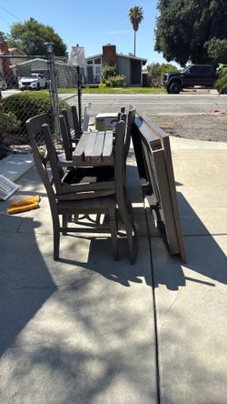 Dinning room table