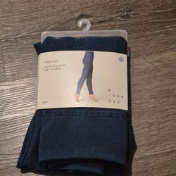 A New Day High-Waisted Jeggings Size Large