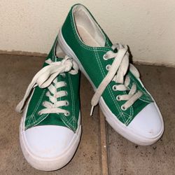 Cute Hello Basics Green & White Womens Canvas Sneakers Size 7 EUC