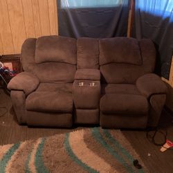 Gray Loveseat With Cupholder