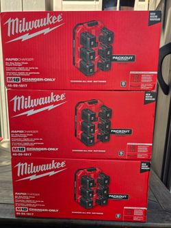 Milwaukee packout rapid charger